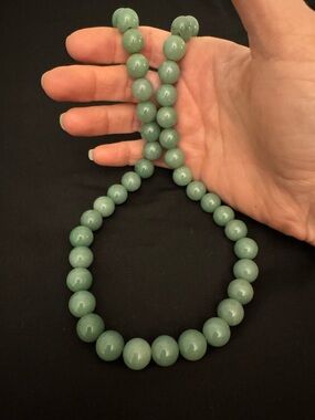 Vintage Green Jadeite Beaded Necklace 22”